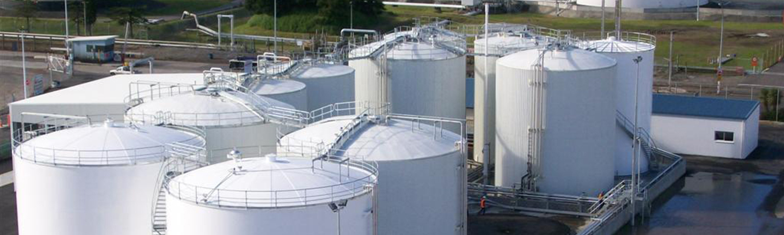 Storage Services - Liquid Bulk Cargo</a>